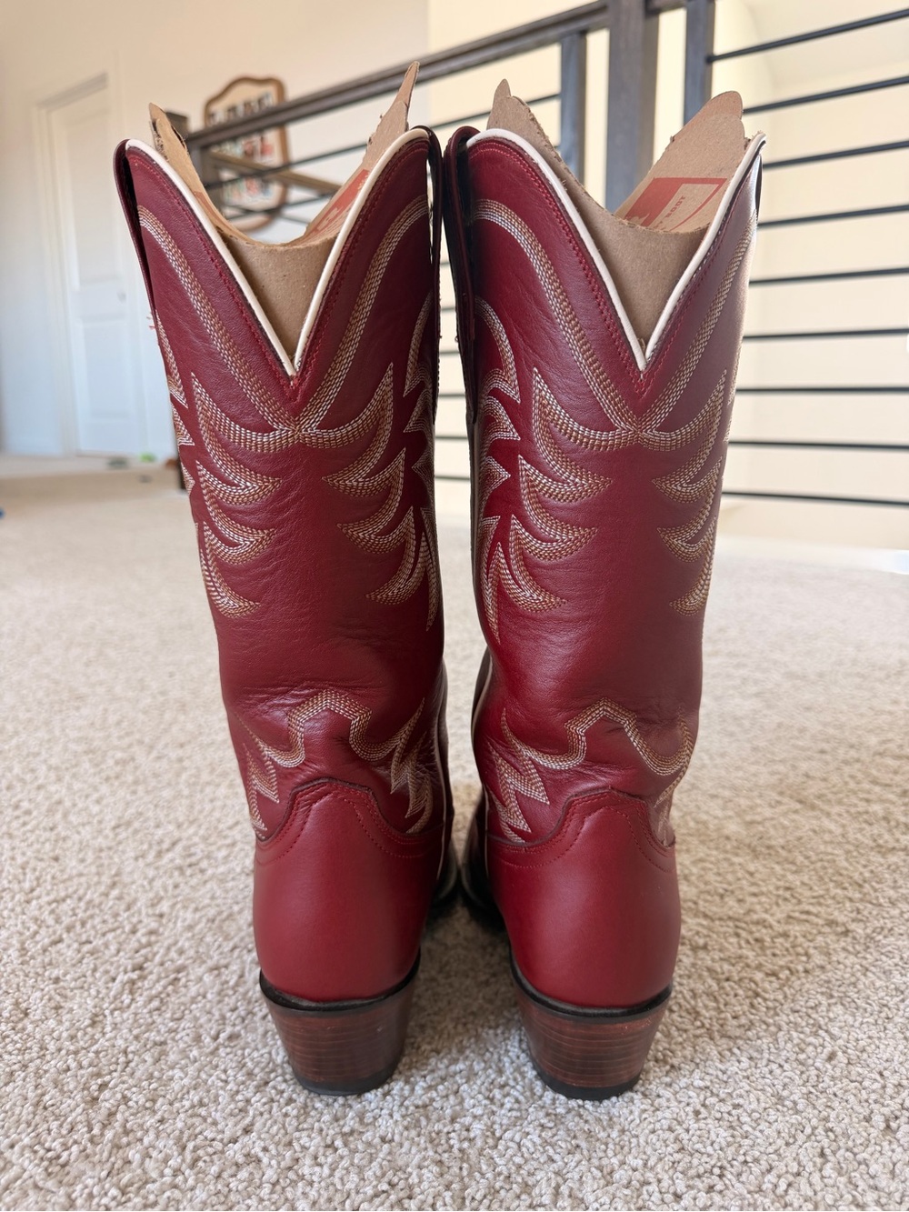 Tecovas The Annie Cowgirl Western Boots in Scarlet Cowhide - Picture 6 of 10